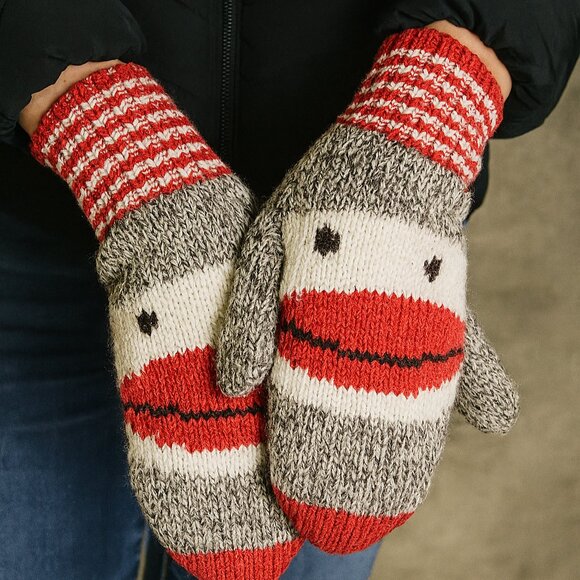 Sock Monkey Mittens made of Alpaca yarn - Picture 1 of 5